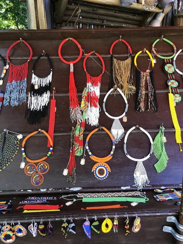 Bijoux et accessoires français faits main: élégance unique