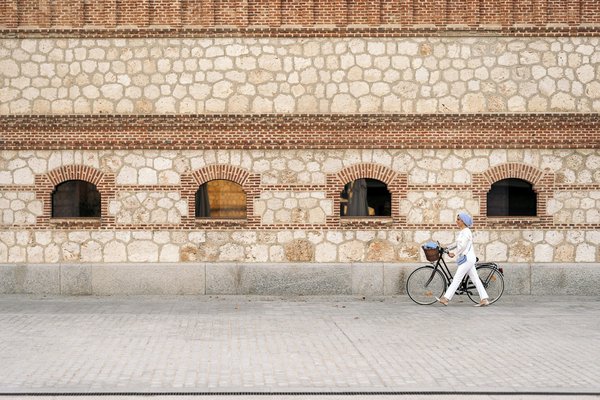 Mode arabe : abaya, caftan, djellaba, hijab et qamis à prix raisonnables